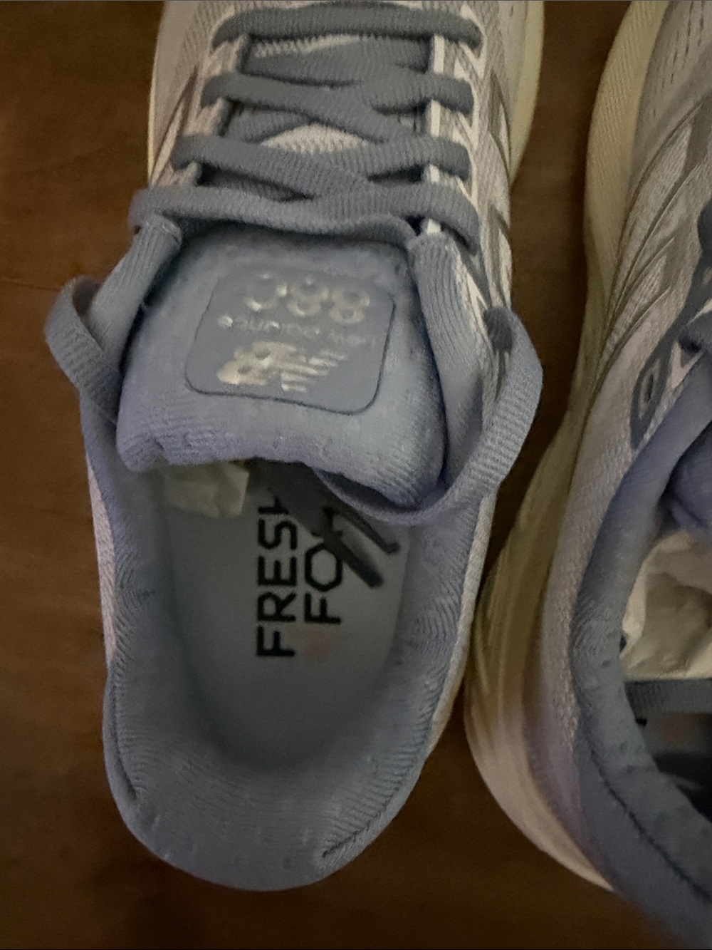 New Balance Women’s Pastel Blue Fresh Foam Running Sneakers 880 - Picture 6 of 7